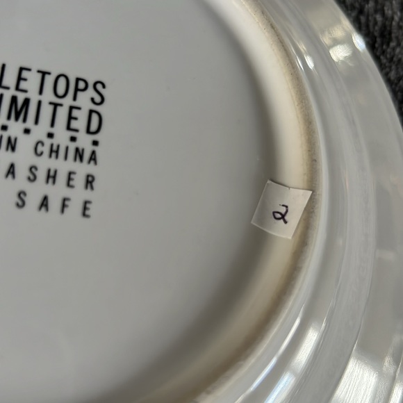 TABLETOPS UNLIMITED HOLLY BERRY PLATE - SALAD, DESERTS OR APPETIZERS - Picture 7 of 11